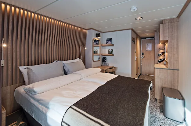 HX Expeditions Interior